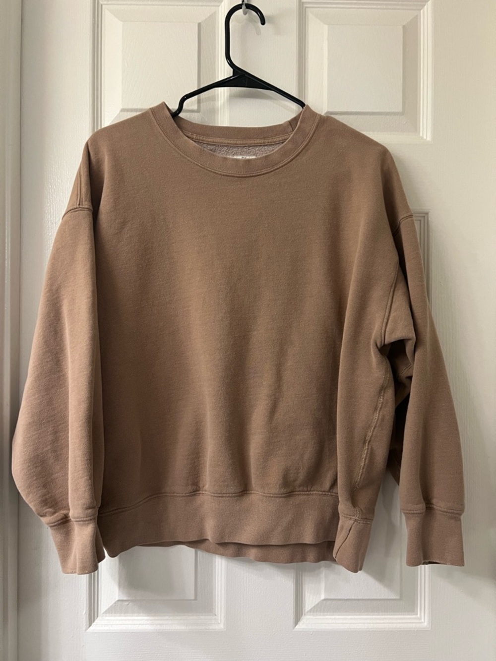 American Eagle Outfitters Crewneck Sweatshirt